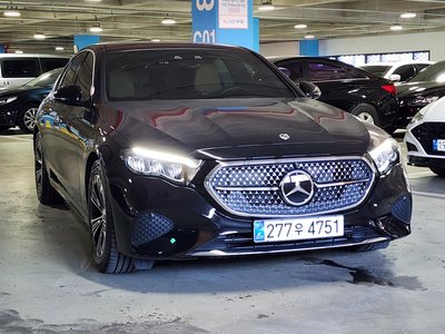 MERCEDES-BENZ E-CLASS - 1