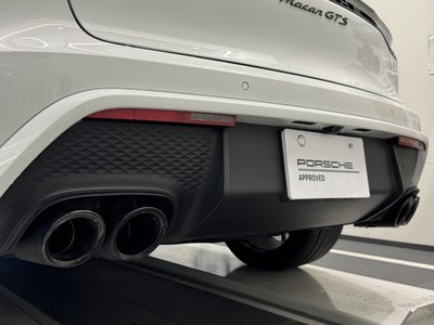 صورة 8 لـ 2021 Porsche MACAN