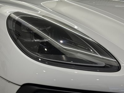 صورة 3 لـ 2021 Porsche MACAN