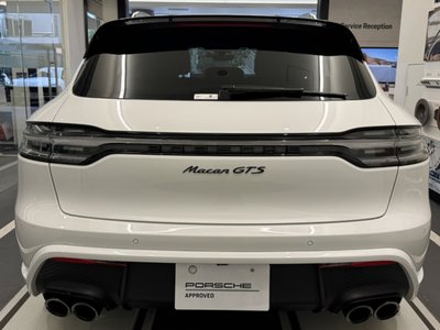 صورة 5 لـ 2021 Porsche MACAN