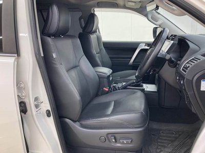 TOYOTA LAND CRUISER PRADO - 5