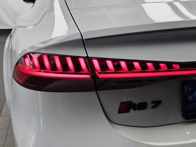 2021 AUDI RS7 — фото 10