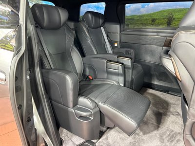 TOYOTA VELLFIRE - 9