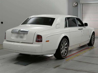 ROLLS-ROYCE PHANTOM - 2
