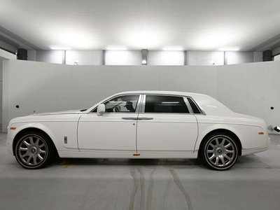 ROLLS-ROYCE PHANTOM - 4
