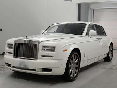 ROLLS-ROYCE PHANTOM - 1