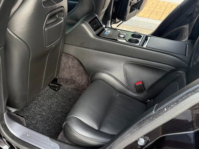 ASTON MARTIN RAPIDE - 10