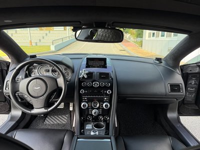 ASTON MARTIN RAPIDE - 5