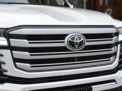 صورة مصغرة 12 لـ 2024 Toyota LAND CRUISER 300