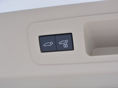 صورة مصغرة 52 لـ 2024 Toyota LAND CRUISER 300