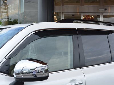 صورة مصغرة 17 لـ 2024 Toyota LAND CRUISER 300