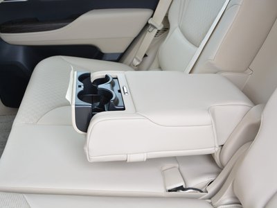 صورة مصغرة 44 لـ 2024 Toyota LAND CRUISER 300