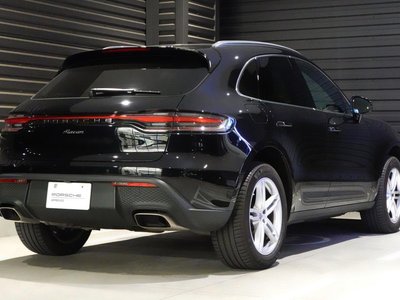 PORSCHE MACAN - 2