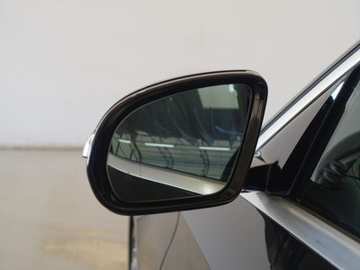 MERCEDES-BENZ E-CLASS - 6