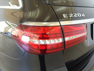 MERCEDES-BENZ E-CLASS - 9