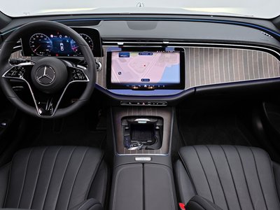 MERCEDES-BENZ E-CLASS - 5