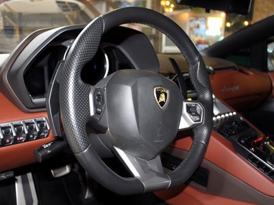 صورة 3 لـ 2017 Lamborghini AVENTADOR