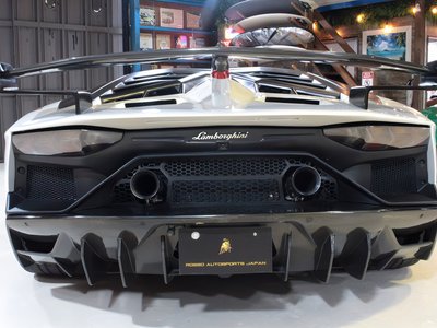 صورة 6 لـ 2017 Lamborghini AVENTADOR