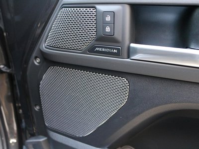 2024 LAND ROVER DEFENDER photo 10