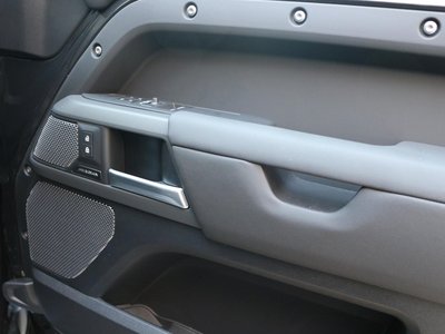 2024 LAND ROVER DEFENDER photo 9