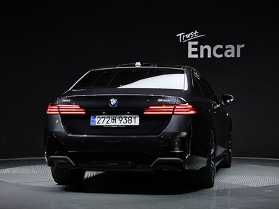 2023 BMW 5 SERIES 照片 4