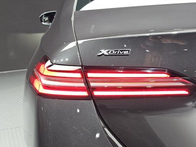 2023 BMW 5 SERIES 照片 10
