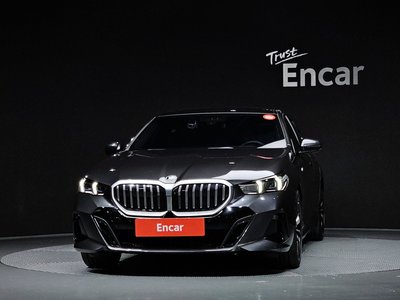 2023 BMW 5 SERIES 照片 2