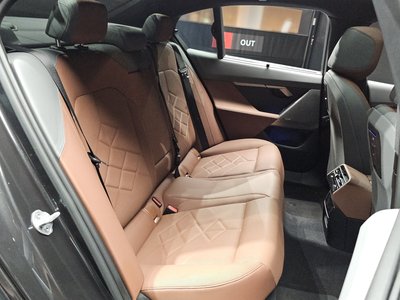 2023 BMW 5 SERIES 缩略图 17