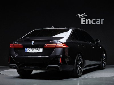 2023 BMW 5 SERIES 照片 3