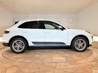 2019 Porsche MACAN photo 6