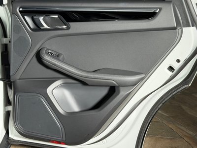 صورة مصغرة 24 لـ 2019 Porsche MACAN