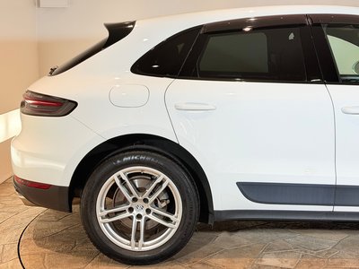 2019 Porsche MACAN photo 7