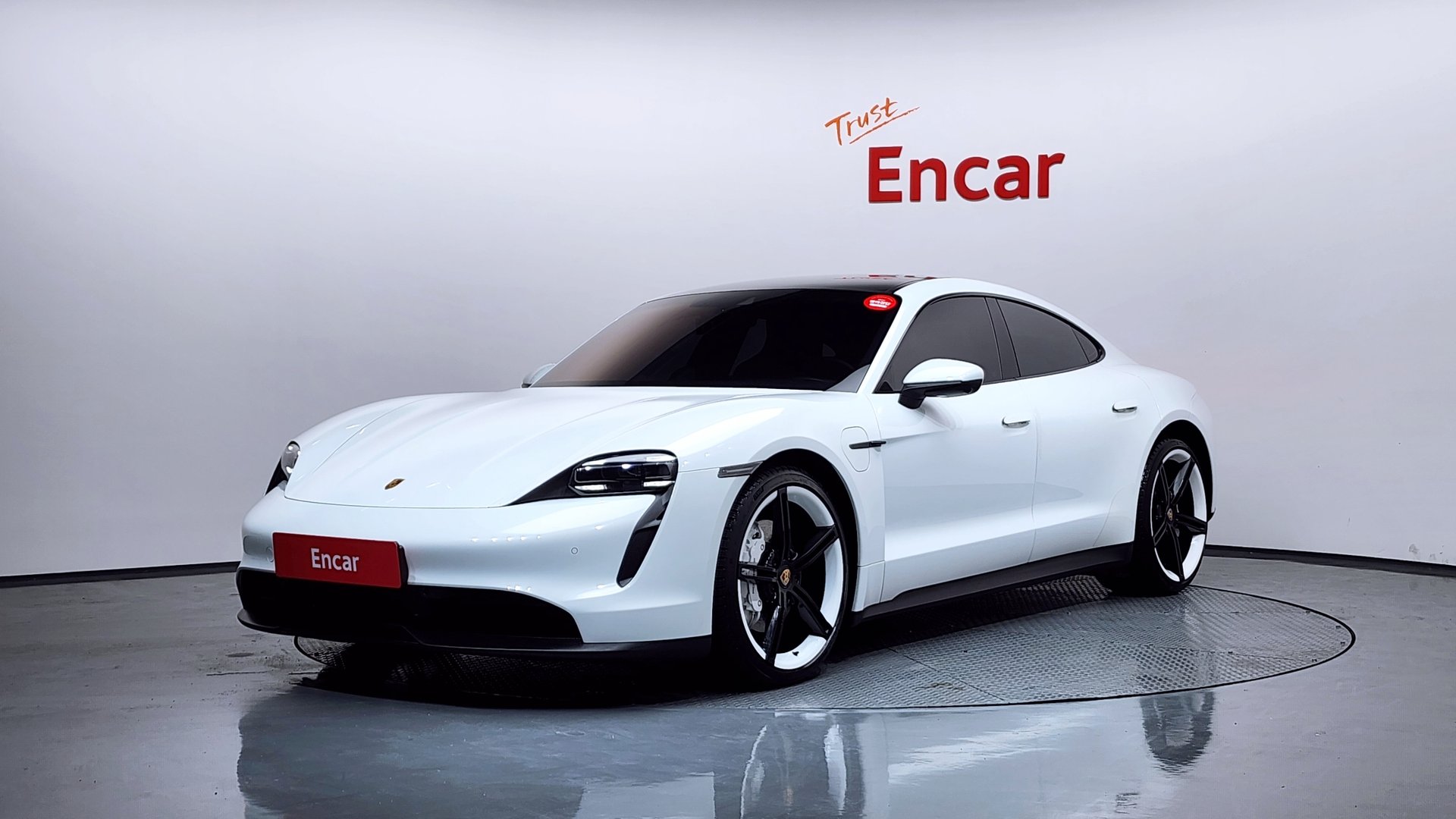 PORSCHE TAYCAN - View 1