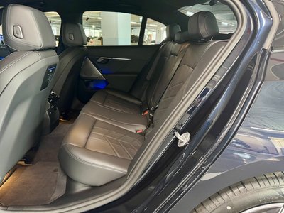 2025 BMW 5 SERIES 缩略图 11
