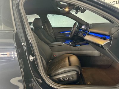 2025 BMW 5 SERIES 缩略图 12