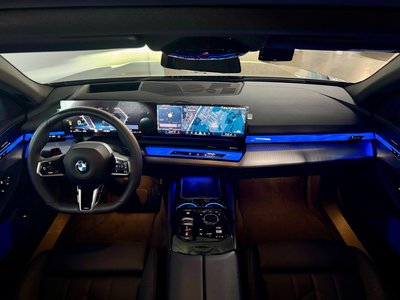 BMW 5 SERIES - 4