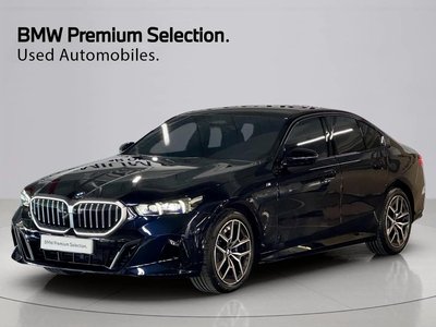 BMW 5 SERIES - 1