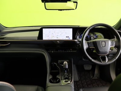 TOYOTA CROWN SPORT - 10