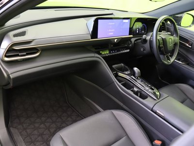 صورة مصغرة 108 لـ 2024 Toyota CROWN SPORT