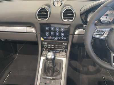 صورة مصغرة 44 لـ 2024 Porsche 718