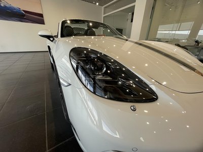صورة مصغرة 13 لـ 2024 Porsche 718
