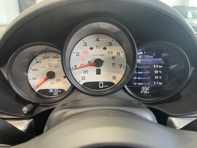 صورة مصغرة 50 لـ 2024 Porsche 718