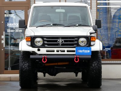 TOYOTA LAND CRUISER 70 - 4
