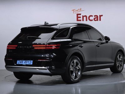 صورة 3 لـ 2022 Genesis ELECTRIFIED GV70