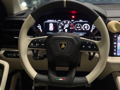 LAMBORGHINI URUS - 7