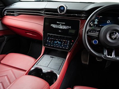 2025 Maserati GRECALE — миниатюра 13