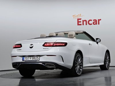 MERCEDES-BENZ E-CLASS - 4