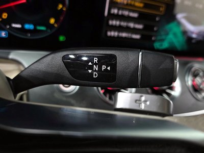 MERCEDES-BENZ E-CLASS - 9