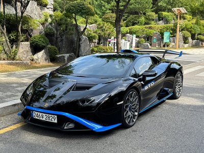 LAMBORGHINI HURACAN - 1