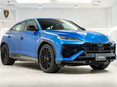 LAMBORGHINI URUS - 1